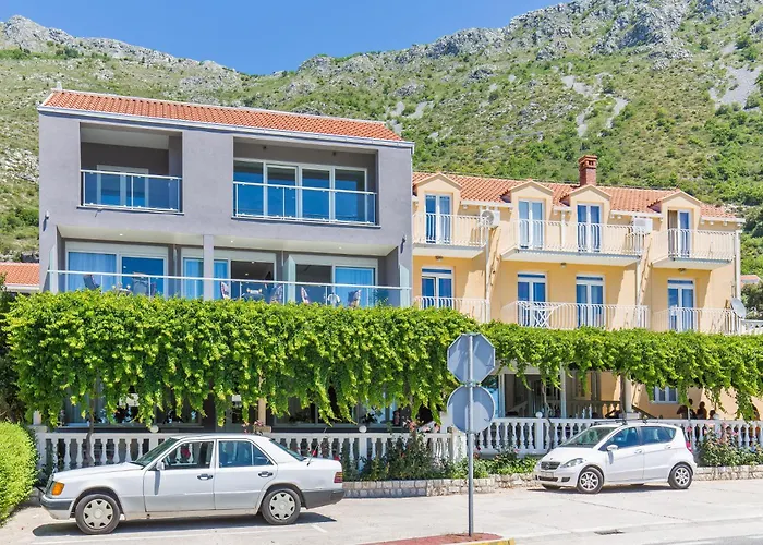 Oda ve Kahvaltı Flamingo